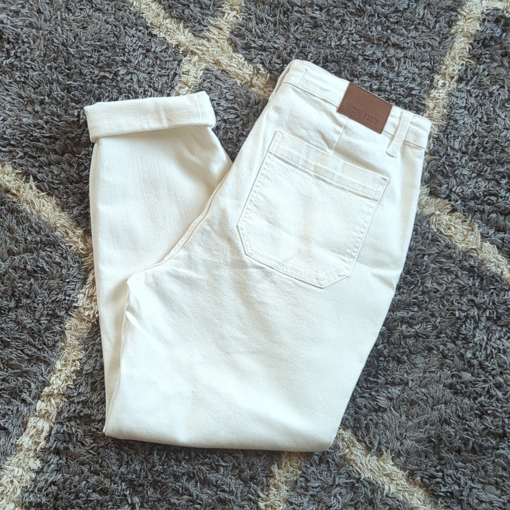 NWT Judy Blue Cuffed Denim Jogger White Size 13/31 - Picture 8 of 8